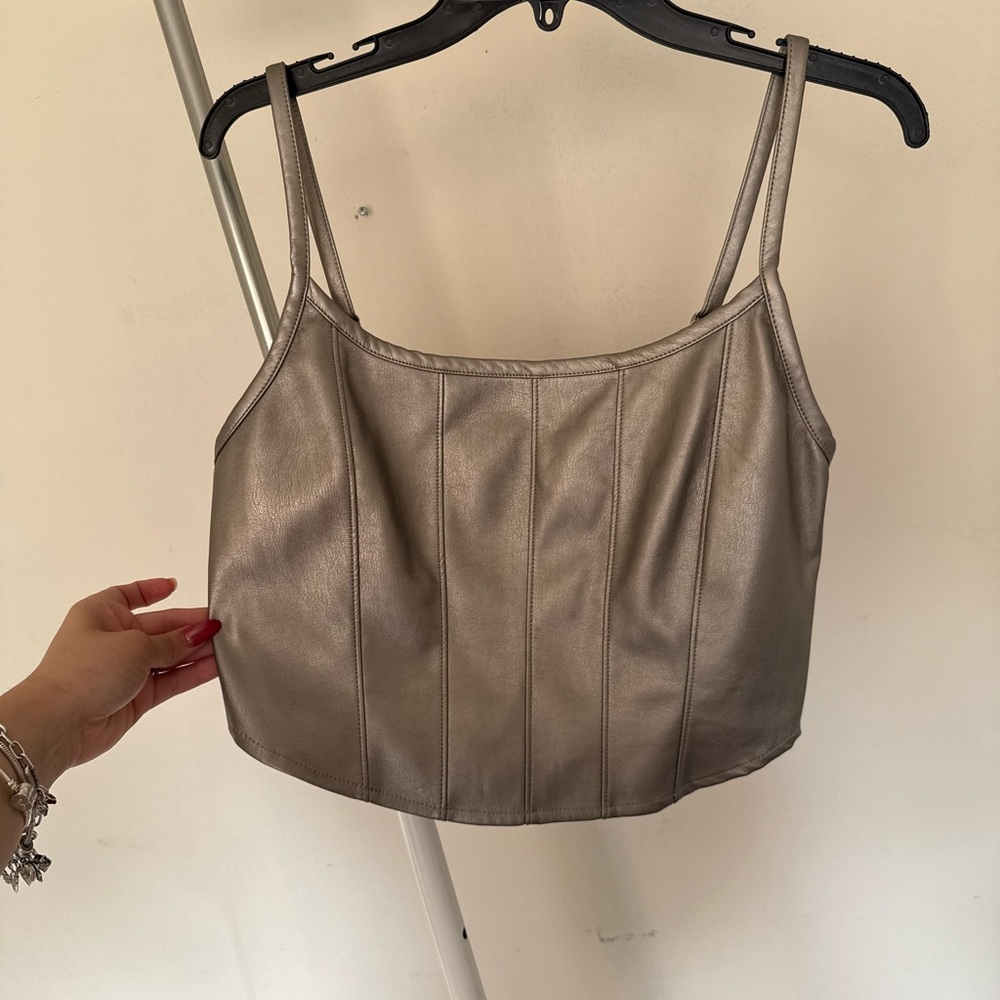 Silver Sleeveless Crop top - Picture 1 of 3